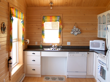 Seaward Inn | Sunrise Shore Cottages | Kitchen